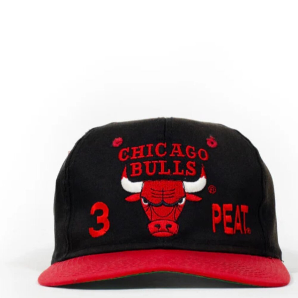 Vintage 90s Chicago Bulls 3 Peat Snapback